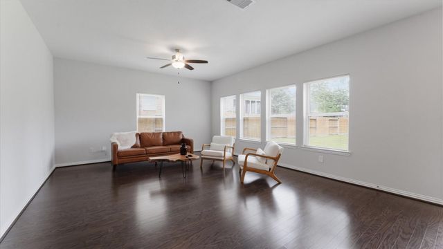327 Honey Mesquite Path, Conroe, TX 77318