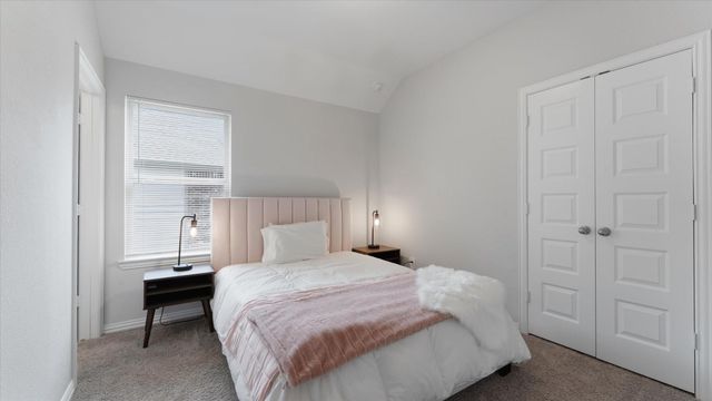 327 Honey Mesquite Path, Conroe, TX 77318