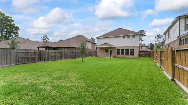327 Honey Mesquite Path, Conroe, TX 77318