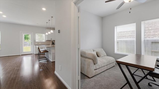 327 Honey Mesquite Path, Conroe, TX 77318