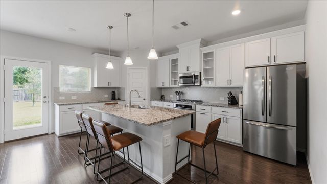 327 Honey Mesquite Path, Conroe, TX 77318