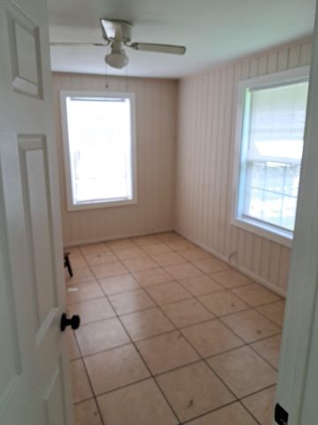 208 3rd Street, Whitesboro, TX 76273