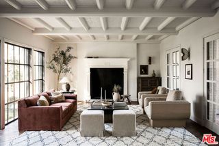 900 S Longwood Avenue, Los Angeles, CA 90019