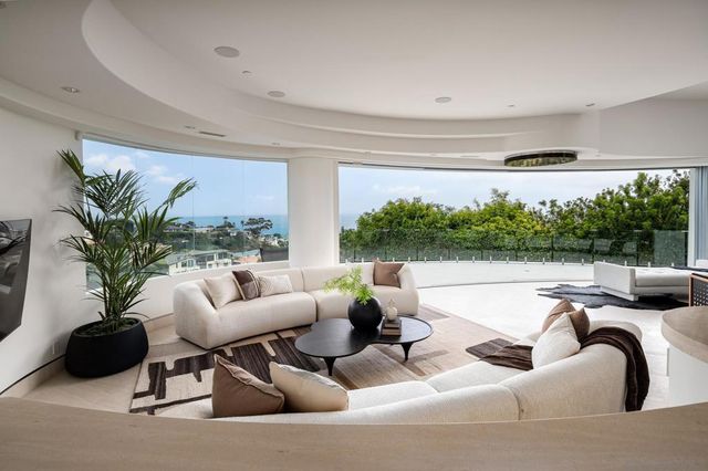 6125 Terryhill Drive, La Jolla, CA 92037