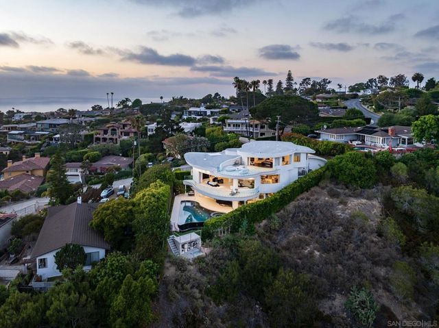 6125 Terryhill Drive, La Jolla, CA 92037