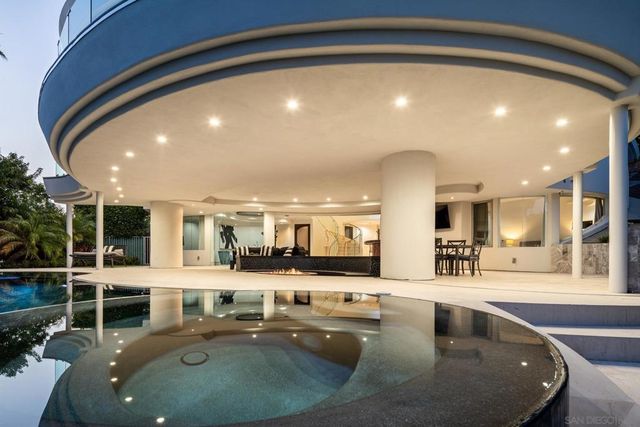 6125 Terryhill Drive, La Jolla, CA 92037