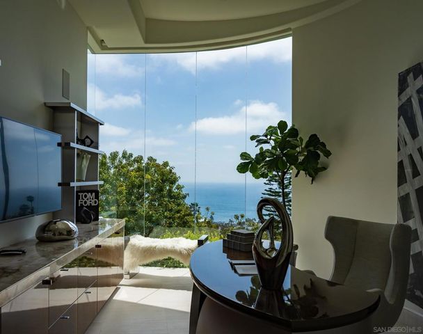 6125 Terryhill Drive, La Jolla, CA 92037