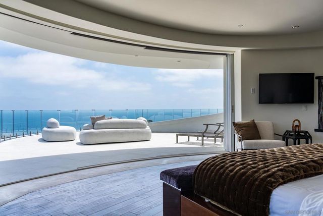 6125 Terryhill Drive, La Jolla, CA 92037