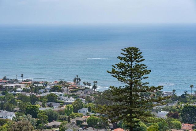 6125 Terryhill Drive, La Jolla, CA 92037