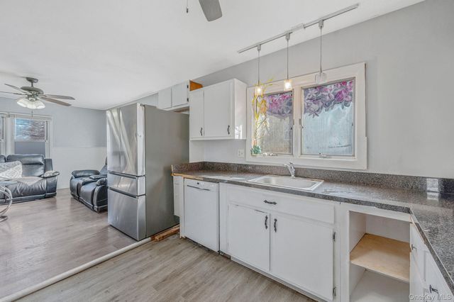 64 Beech Avenue, Farmingville, NY 11738