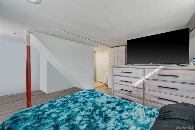 64 Beech Avenue, Farmingville, NY 11738