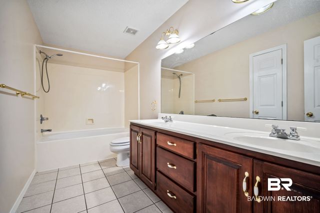 7394 Spaceview Dr, Saraland, AL 36571