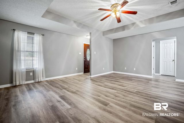 7394 Spaceview Dr, Saraland, AL 36571