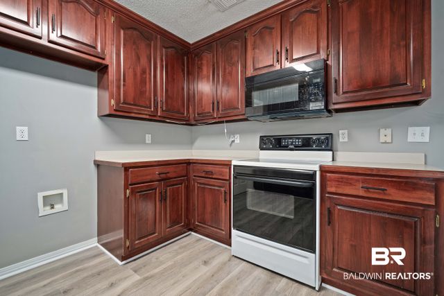 7394 Spaceview Dr, Saraland, AL 36571