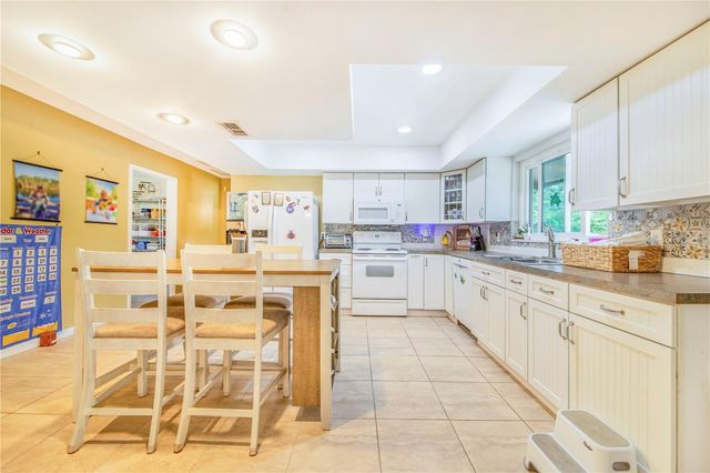 1616 CHAMPAGNE ROAD, Davenport, FL 33837