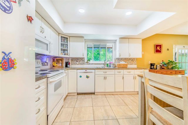 1616 CHAMPAGNE ROAD, Davenport, FL 33837