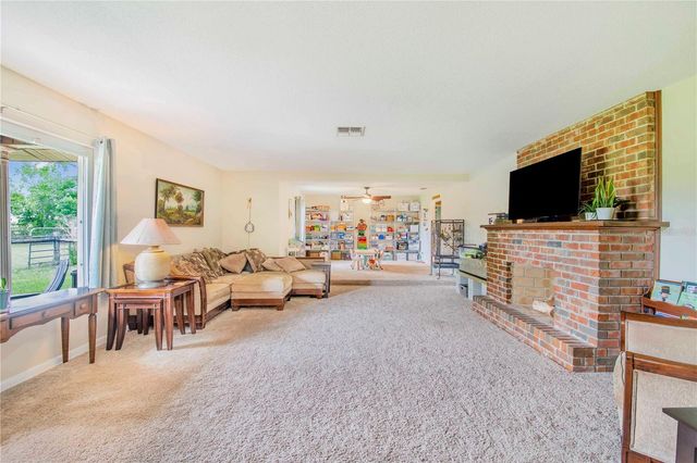 1616 CHAMPAGNE ROAD, Davenport, FL 33837