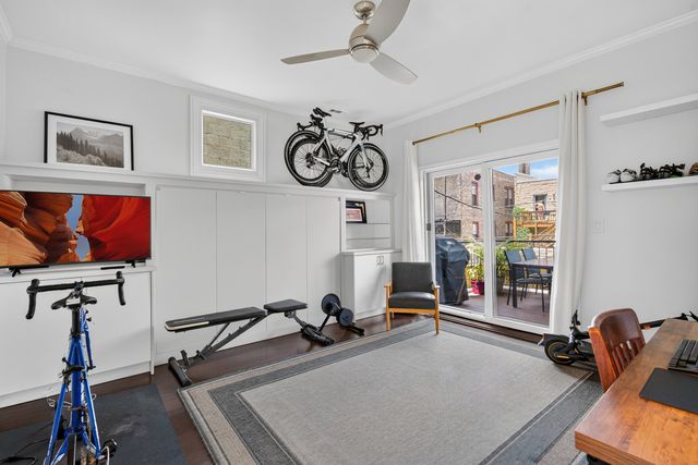 1320 W Grenshaw Street 2, Chicago, IL 60607
