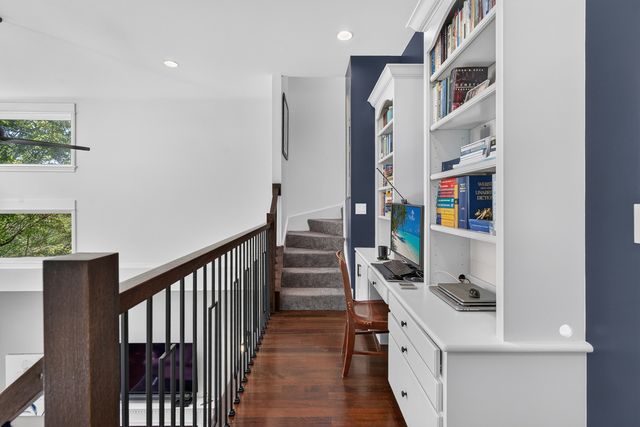 1320 W Grenshaw Street 2, Chicago, IL 60607