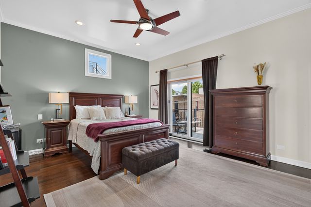 1320 W Grenshaw Street 2, Chicago, IL 60607