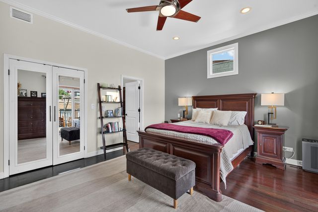 1320 W Grenshaw Street 2, Chicago, IL 60607