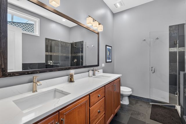 1320 W Grenshaw Street 2, Chicago, IL 60607