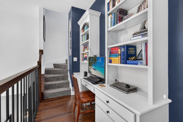 1320 W Grenshaw Street 2, Chicago, IL 60607