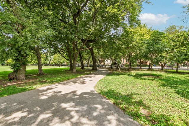1320 W Grenshaw Street 2, Chicago, IL 60607