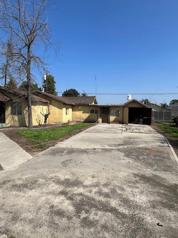 Image 4 of property listing at 217 S 7th Street, Fowler, CA 93625