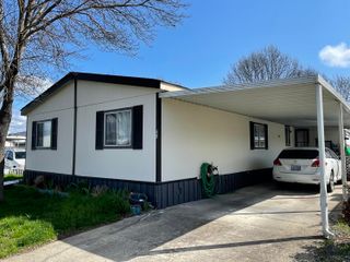 633 E ARCHWOOD Drive 60, Eagle Point, OR 97524