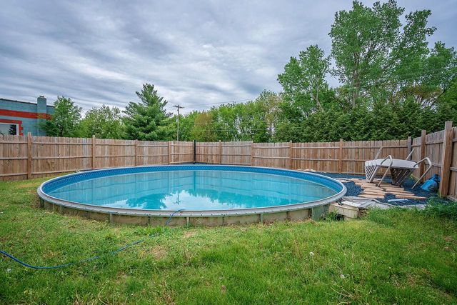364 Plank ROAD, Mukwonago, WI 53149