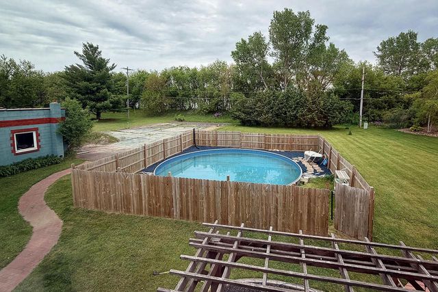 364 Plank ROAD, Mukwonago, WI 53149