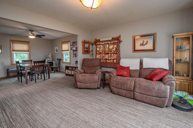 364 Plank ROAD, Mukwonago, WI 53149