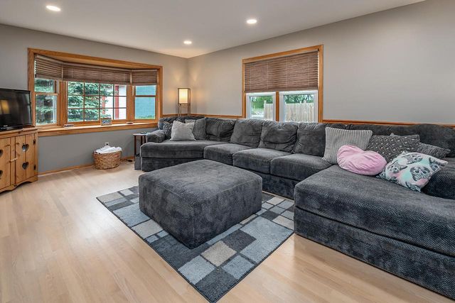 364 Plank ROAD, Mukwonago, WI 53149