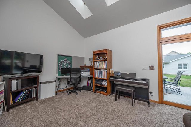 364 Plank ROAD, Mukwonago, WI 53149