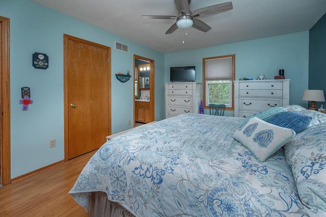 364 Plank ROAD, Mukwonago, WI 53149