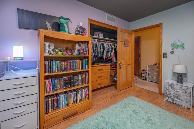 364 Plank ROAD, Mukwonago, WI 53149