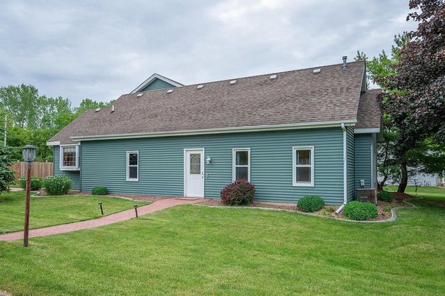 364 Plank ROAD, Mukwonago, WI 53149