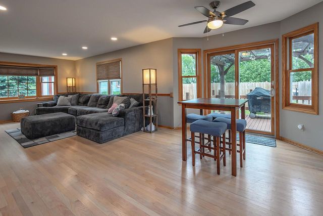364 Plank ROAD, Mukwonago, WI 53149