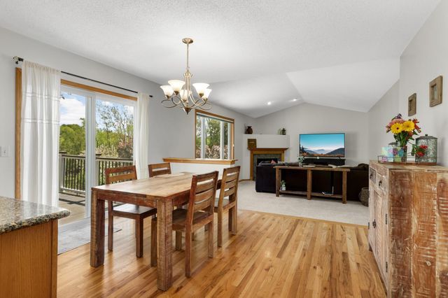 9080 Parkside Drive, Woodbury, MN 55125