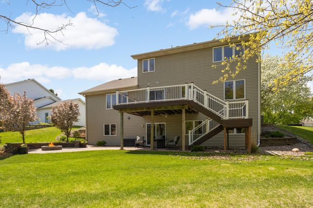 9080 Parkside Drive, Woodbury, MN 55125