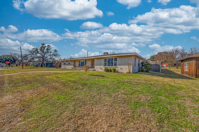 7001 Richlynn Terrace, Richland Hills, TX 76118