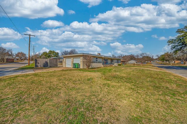 7001 Richlynn Terrace, Richland Hills, TX 76118