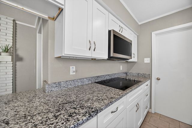 7001 Richlynn Terrace, Richland Hills, TX 76118