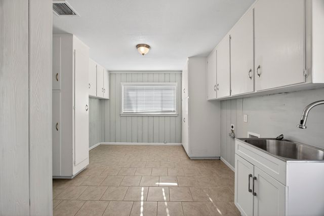 7001 Richlynn Terrace, Richland Hills, TX 76118