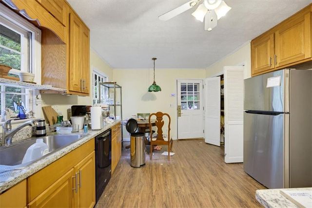 2090 Johnson Ferry Road, Marietta, GA 30062
