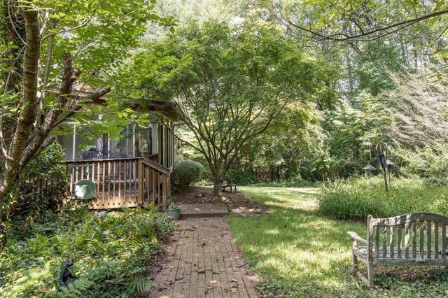 2090 Johnson Ferry Road, Marietta, GA 30062