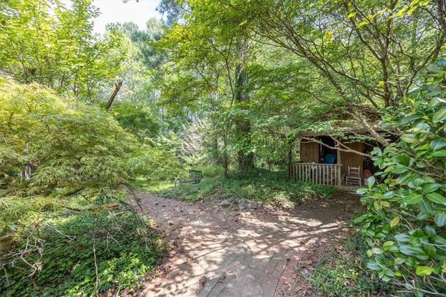 2090 Johnson Ferry Road, Marietta, GA 30062