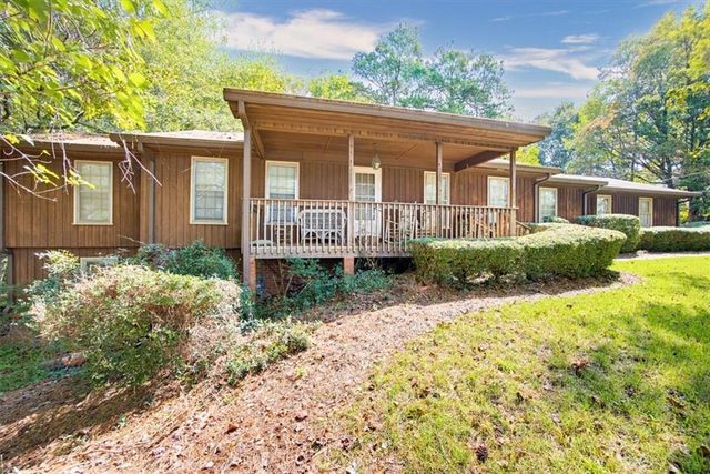 2090 Johnson Ferry Road, Marietta, GA 30062
