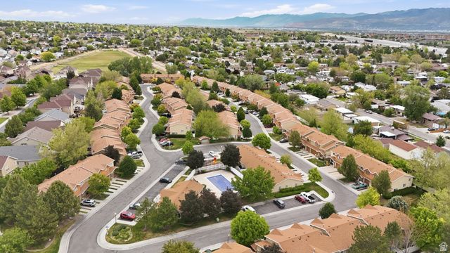 6678 S PINE LANDING WAY, West Jordan, UT 84084